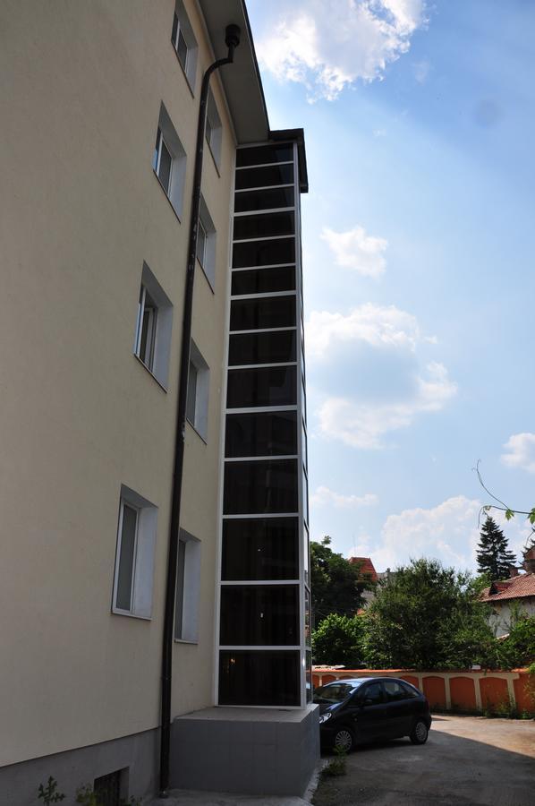 Семеен Хотел Пауталия Kyustendil Exterior foto