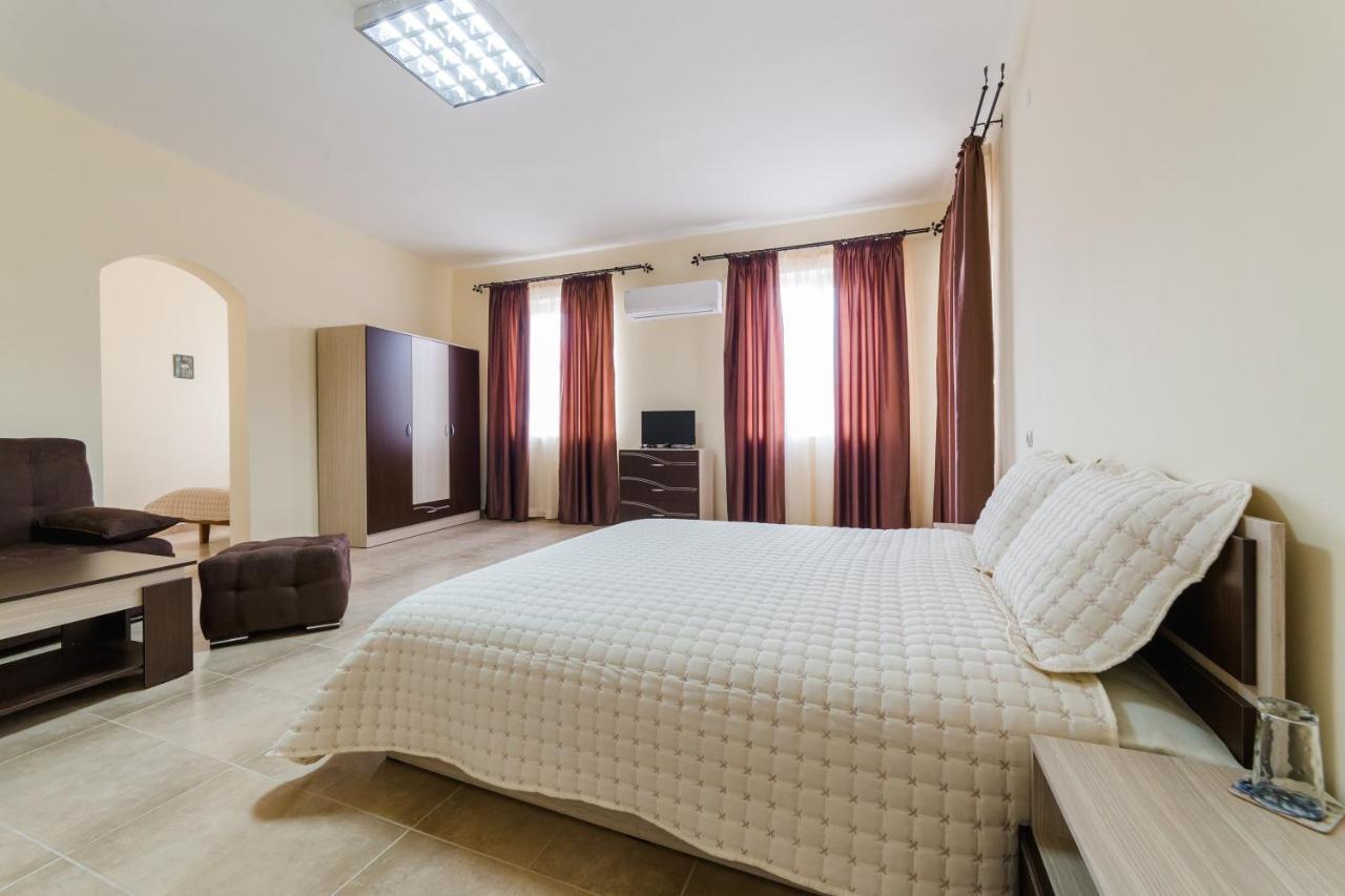 Семеен Хотел Пауталия Kyustendil Quarto foto
